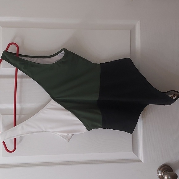 Bathing Suit. Women's LG - Picture 3 of 5